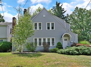 25 Homestead Dr, Boardman, OH