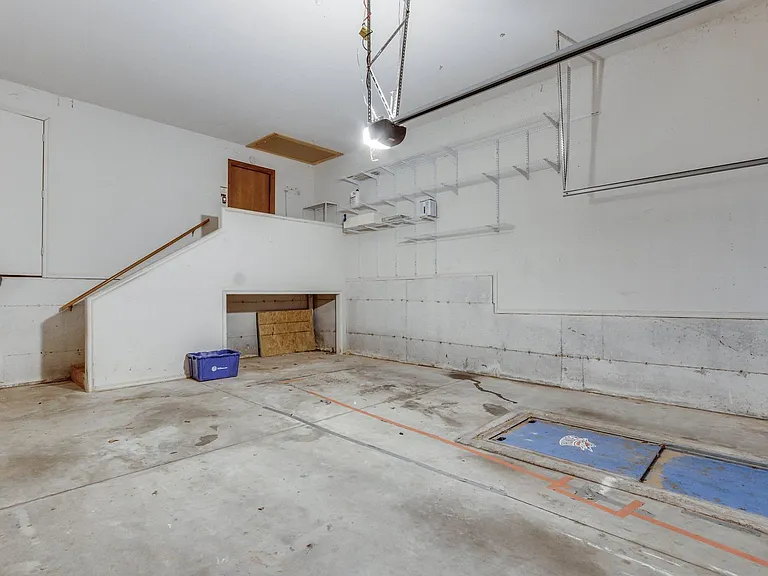 2701 Shady Tree Ln — Photo 16