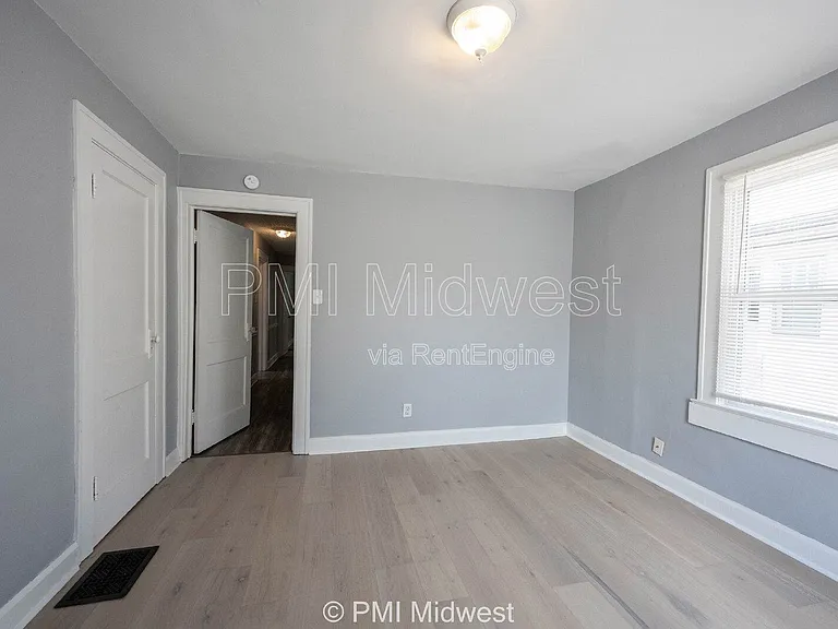 1321 N Ewing St — Photo 20