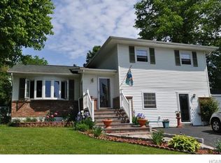 27 Amy Ln, Middletown, NY 10941