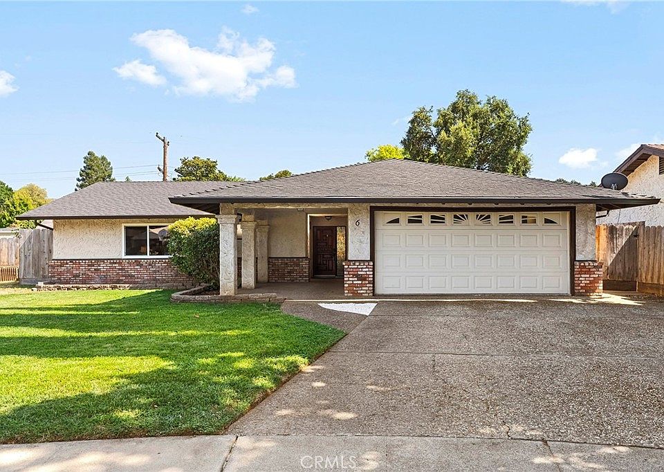 1st image of 6 Nancy Ln