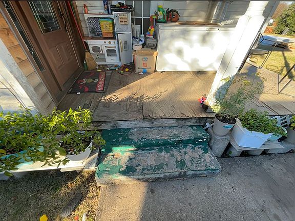 5th image of 100 6th St