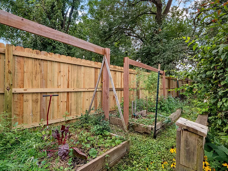 4388 McPherson Ave — Photo 47