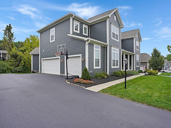 3rd image of 4950 Tralee Ln