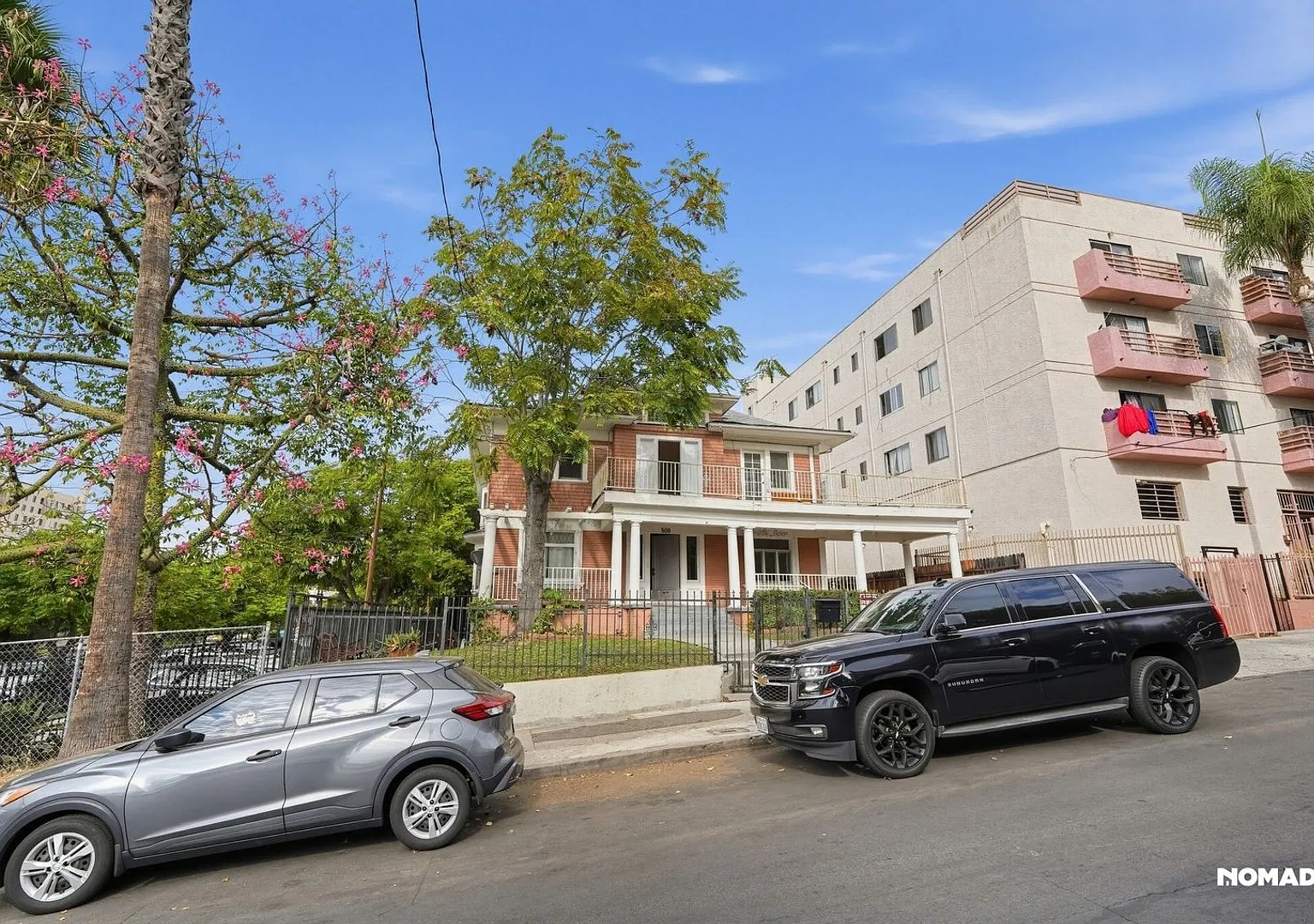 Spacious 4BR Condo in Los Angeles — Photo 4