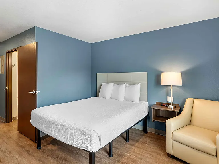 Studio Suite - 1 Queen Bed