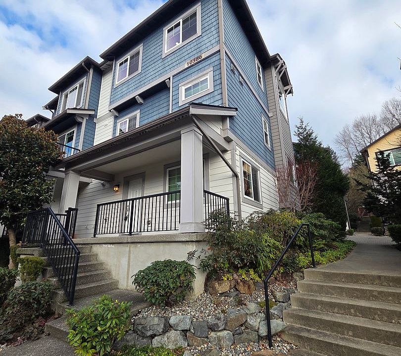 1st image of 10386 156th Pl NE APT 101