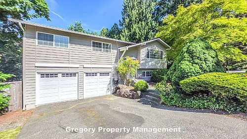 17606 Brook Blvd Photo 1