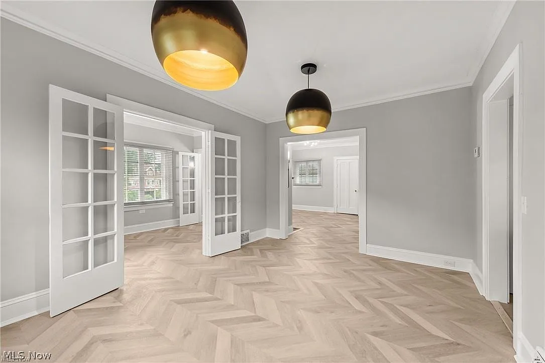 2 bed, 1.0 bath, 1600 sqft, $2,400 — Photo 3