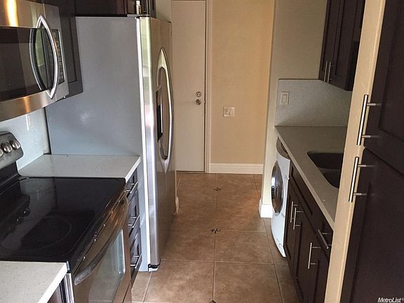 3rd image of 2452 Larkspur Ln APT 326
