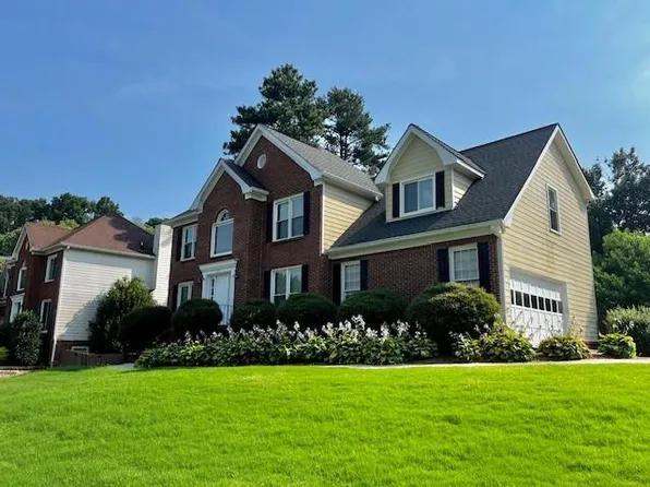 930 Cedar Bluff Trl SW, Lilburn, GA 30047