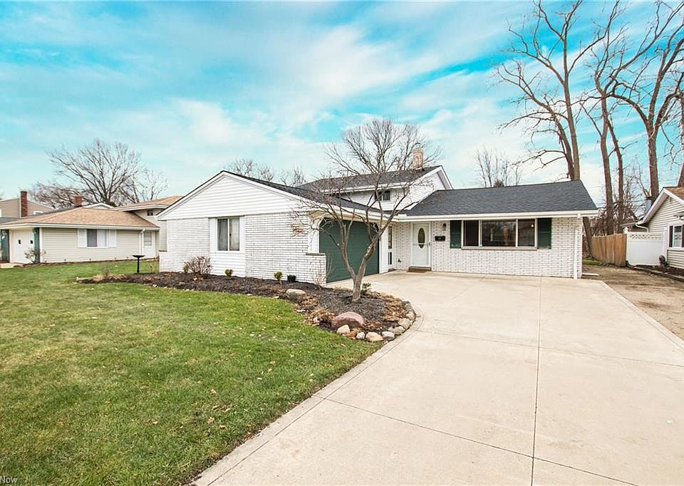1st image of 24799 Mitchell Dr