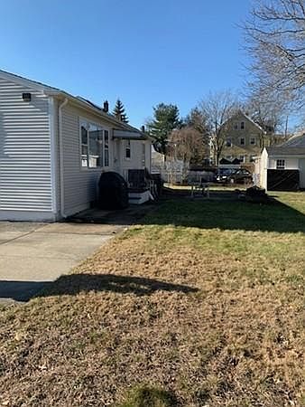 2nd image of 361 Maxfield St