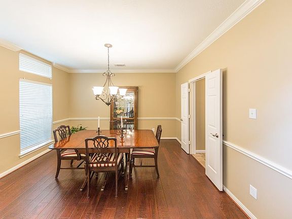 5th image of 1101 Peregrine Dr
