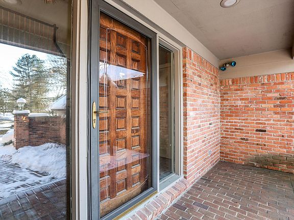 2nd image of 3585 Bloomfield Club Dr