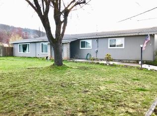 1692 Jasmine Ave, Medford, OR 97501