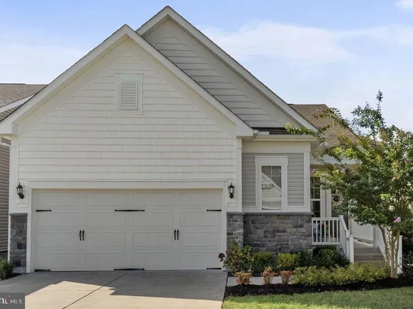 17 Montauk Ave, Fredericksburg, VA 22406