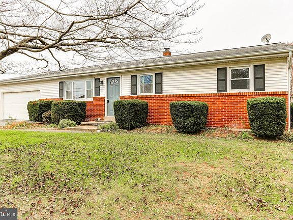 2nd image of 2187 Joanne Ave