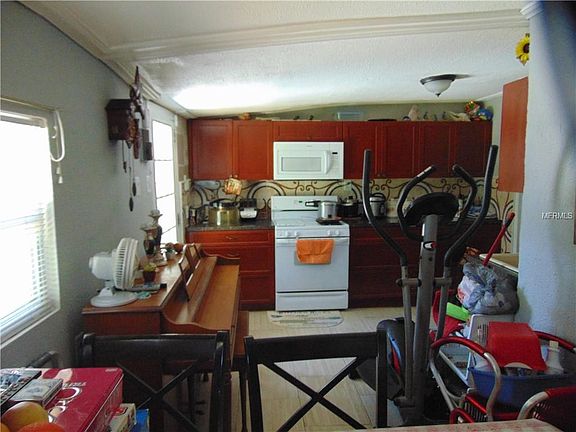 5th image of 7704 Gray Moss Ln