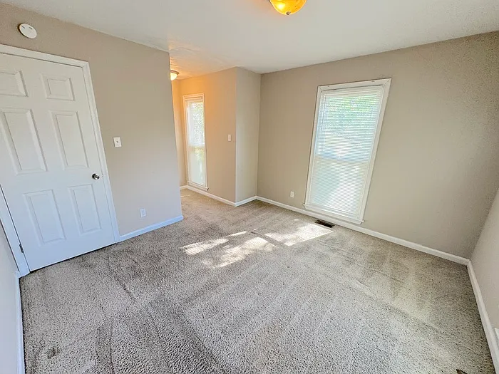 915 Green St #915 — Photo 15