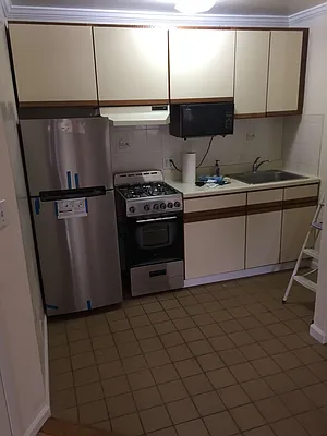 Rented by Metroline Realty | media 20