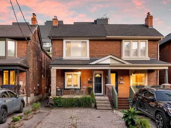 17 Barrie Ave, Toronto, ON M6C 1E1