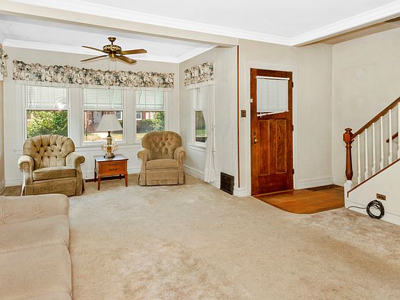4th image of 1108 N Harvey Ave