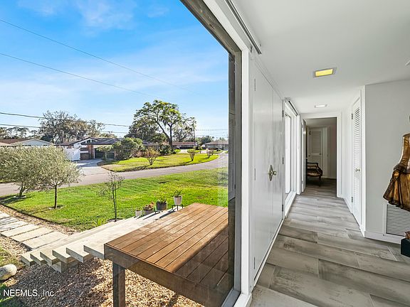 5th image of 2189 SEGOVIA Avenue
