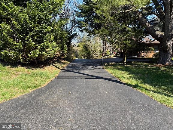 3rd image of 173 Mercer Mill Rd