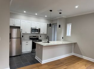 300 S 10th St FLOOR 2, Philadelphia, PA 19107