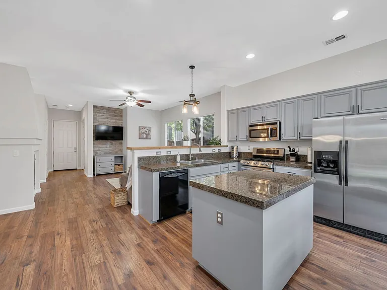 10577 Eagle Falls Way — Photo 12
