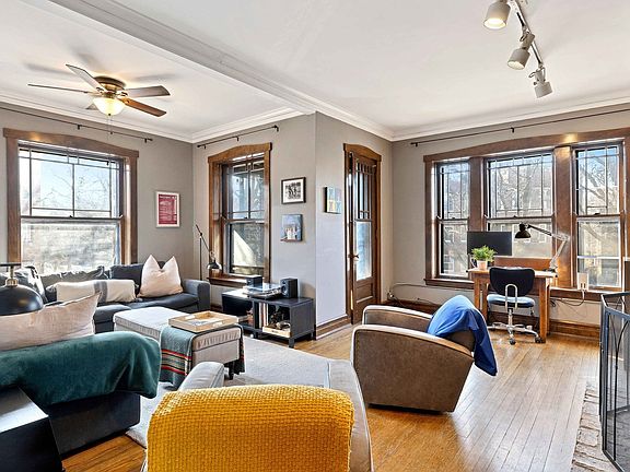 4th image of 6619 N Glenwood Ave APT 2S