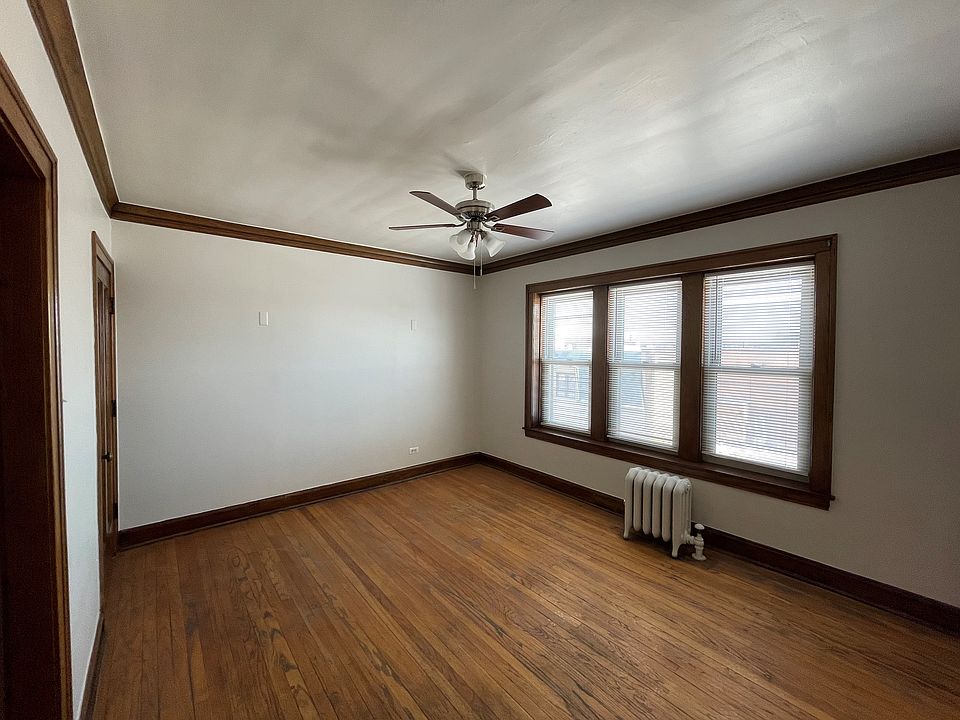 1st image of 3148 N Linder Ave #3