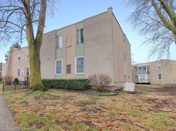 33395 Fargo St #58, Livonia, MI 48152