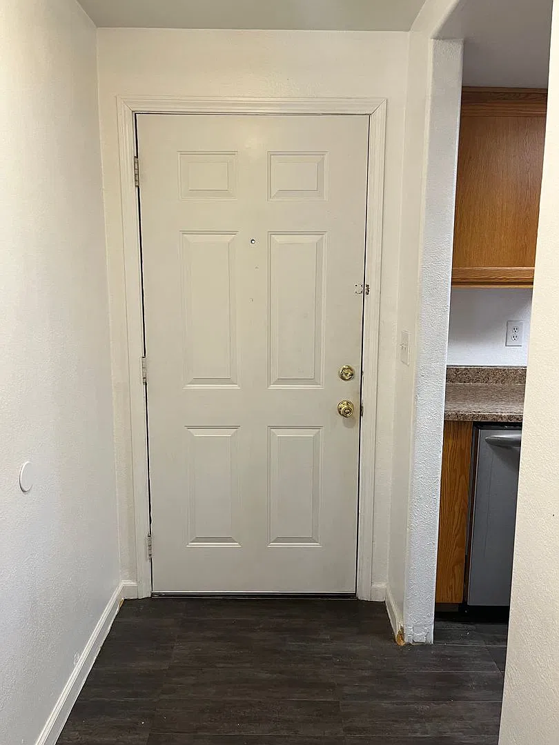 6157.2n - 3003 & 3005 Sheraton Court — Photo 3