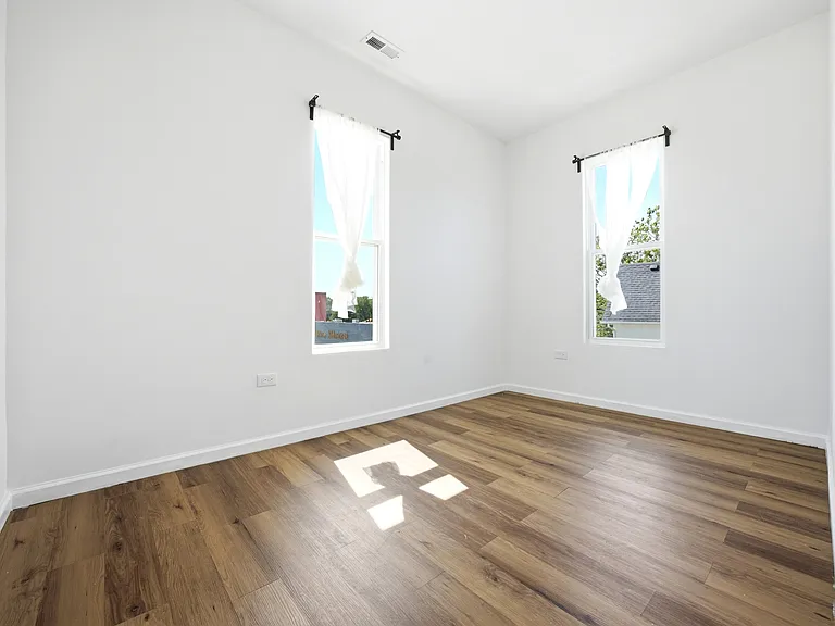 643 Villa St #TOP — Photo 4