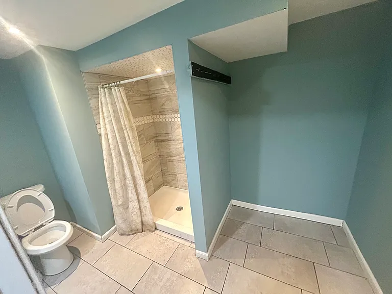 61-63 Moore St #B — Photo 6