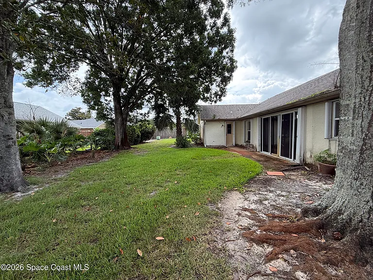 925 Falls Trl — Photo 31