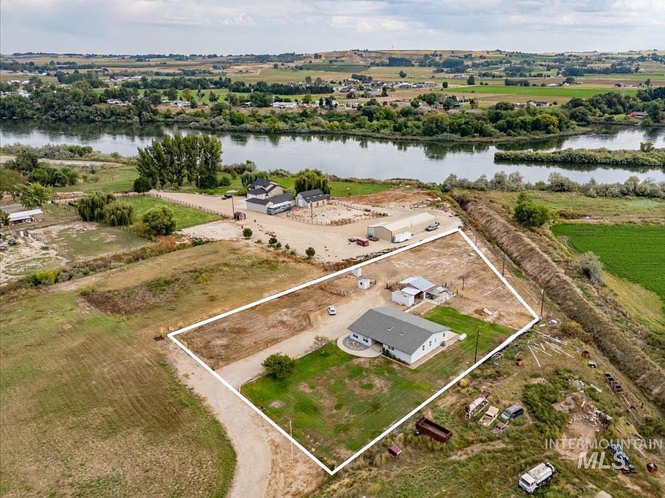 1st image of 3697 Watson Ln