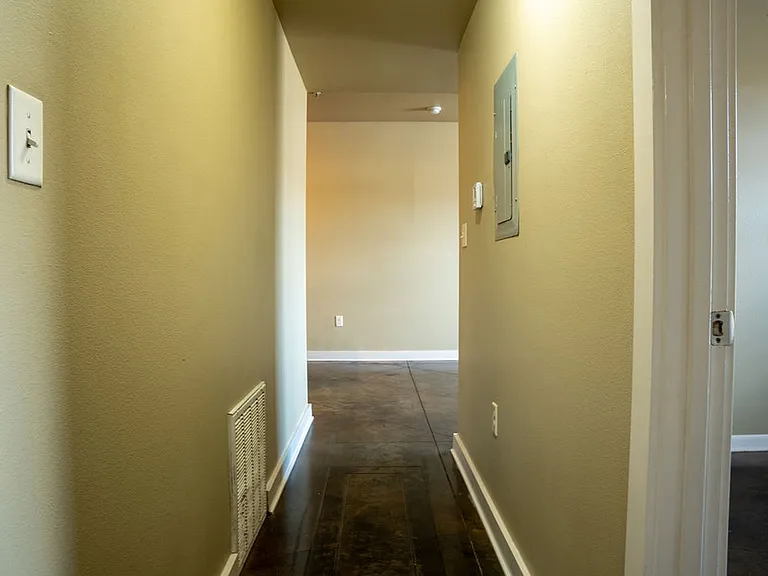 2400 MARKET PLAZA DRIVE — Photo 16