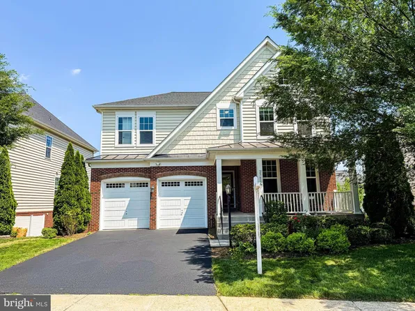 23612 Richland Grove Dr, Ashburn, VA 20148