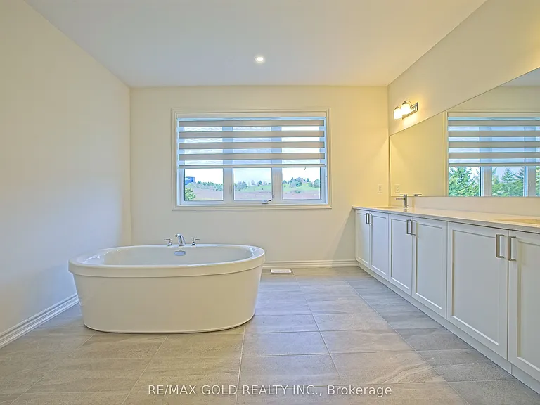 19 Marigold Blvd — Photo 47