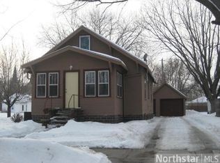 136 Cedar St S, Belle Plaine, MN 56011