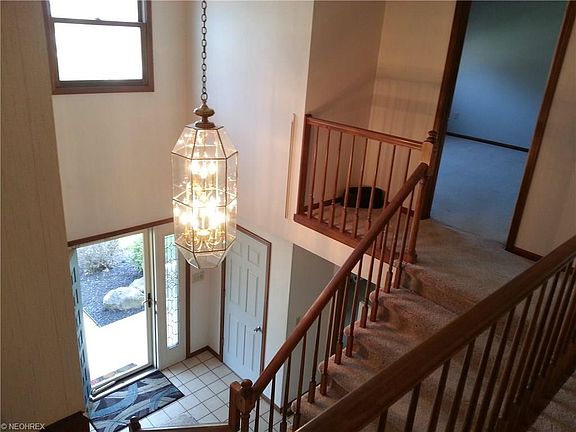 3rd image of 10102 Greenwich Dr