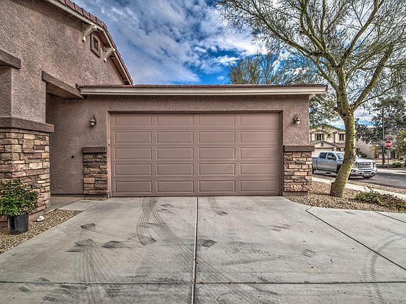 5th image of 17626 W Cavedale Dr