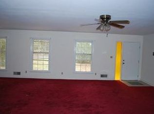 653 Pinehurst Dr, Fairburn, GA 30213