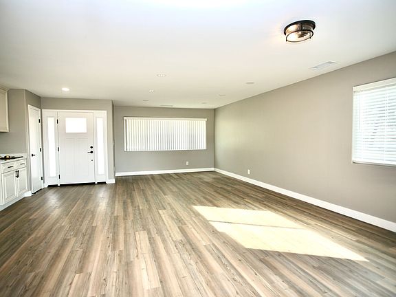 3rd image of 9978 Valle Caballo Ln