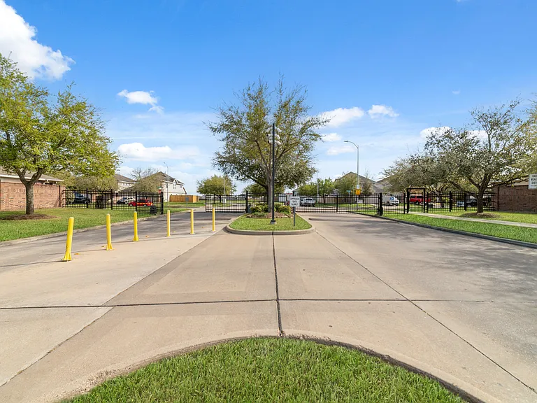 13907 Early Dew Ct — Photo 25