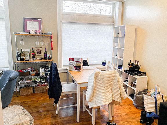 5th image of 635 W Belden Ave APT 1