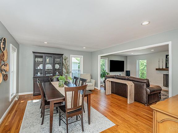 4th image of 2571 Concordgreen Dr
